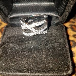 While Gold Filled  criss cross  Ring